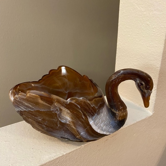 Vintage Imperial Glass Caramel Swirl Design Candy/ Trinket Dish. Swan. - Picture 2 of 6